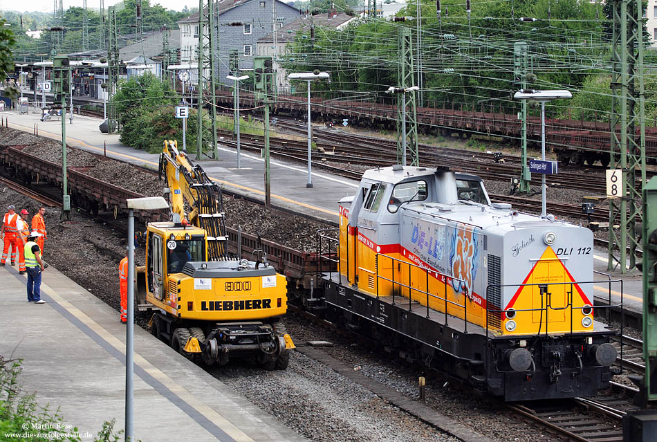 DLI112 der Firma DieLei ex DH37 der HGK im Bauzugdienst in Solingen Hbf