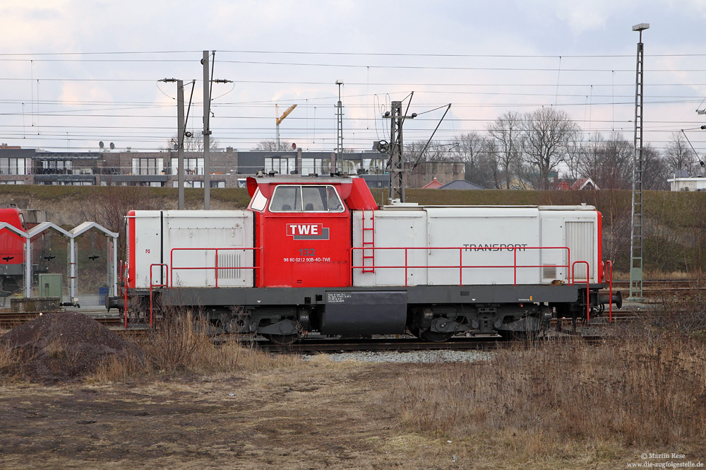 V132 alias 212 908 der Teutoburger Wald Eisenbahn in Emden Rbf