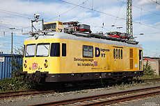 Diagnose-VT 701 017 in gelb im Bahnhof Köln Deutzerfeld