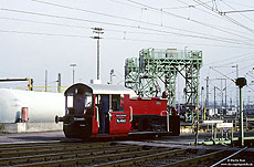 Ka4862 alias 381 005 in roter Lackierung an der Drehscheibe im Bw Köln Deutzerfeld