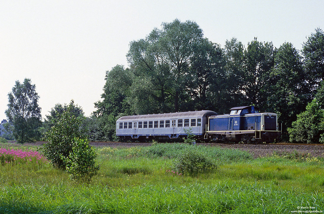 212 159 vom Bw Göttingen mit dem N7660 Paderborn - Bielefeld bei Schloss Holte