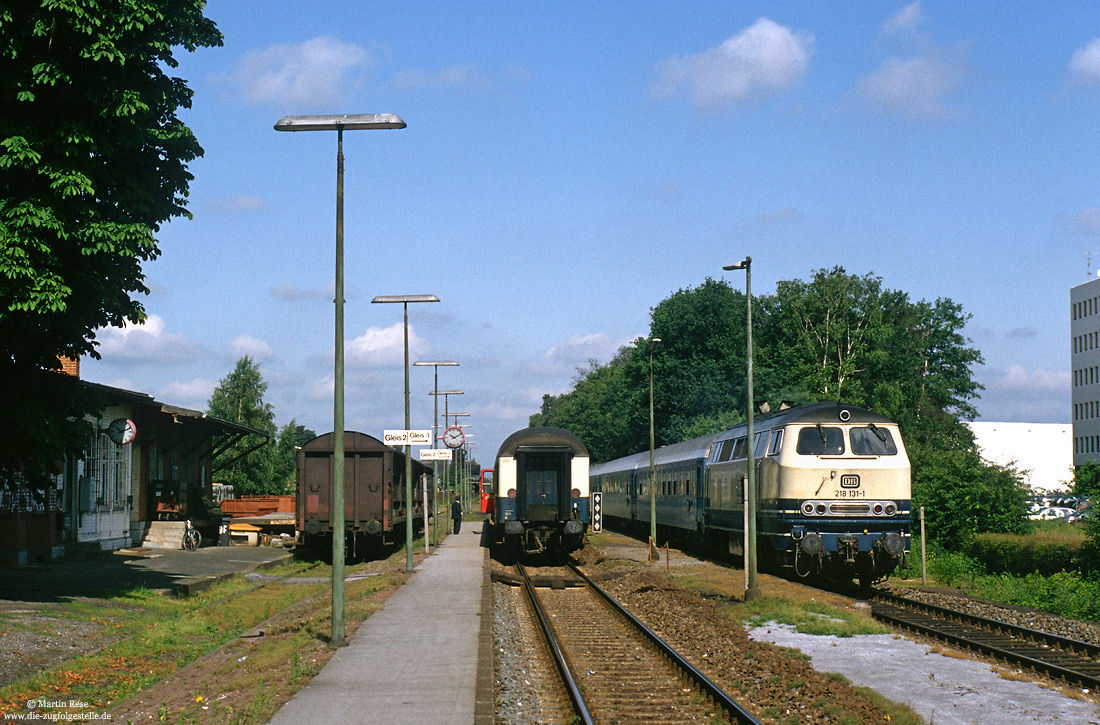 218 131 mit Umleiter Interregio auf der Sennebahn in Sennestadt