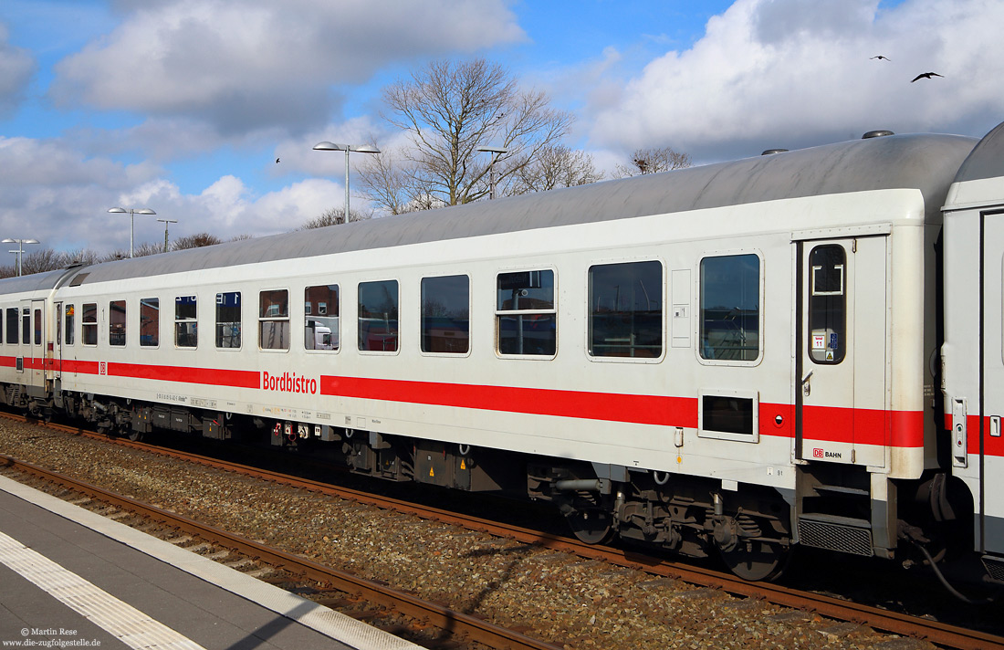 InterRegio Bistro-Wagen ARkimmbz 288.4 (61 80 85-94 462-6) in Niebüll