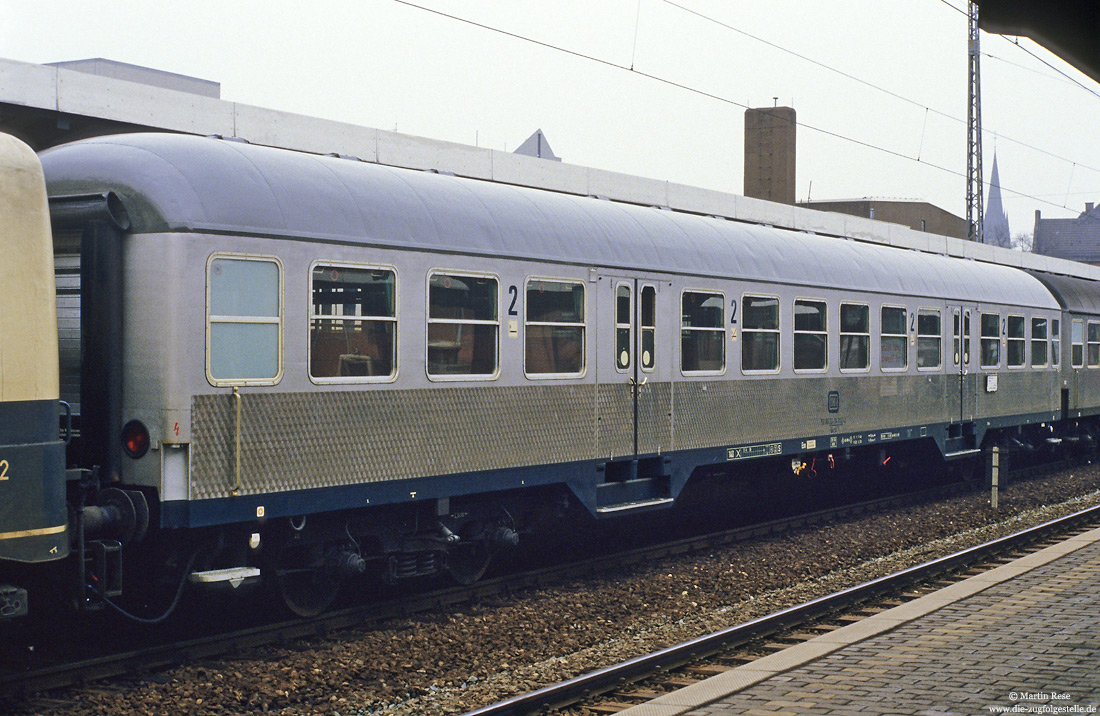 Silberling Bnrz 725 (50 80 22-34 002-2) in Paderborn Hbf