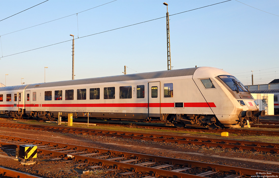 InterCity Steuerwagen Bpmmbdzf 286.3 (73 80 80-91 306-9) in Köln Bbf