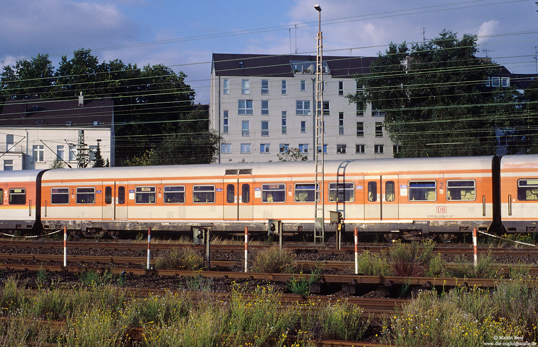 S-Bahnwagen Prototyp Bx 794 (50 80 20-33 002-5) in Düsseldorf-Wehrhahn