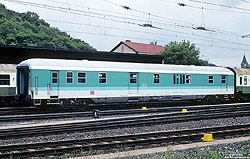 Packwagen Dd 498.2 (50 80 92-33 431-9) in Mintgrüner Lackierung in Eisenach