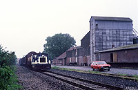 332 292 auf der Strecke Cloppendurg - Friesoythe im Bahnhof Bösel