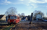 Noch einmal der T1, fotografiert am 5.2.2005 in Werlte. Aufgrund von Oberbauschäden dürfen seit 2010 auf der Strecke Lathen – Werlte keine Züge mehr verkehren. Zugelassen sind nur noch Zuführungen zur Werkstatt in Werlte …