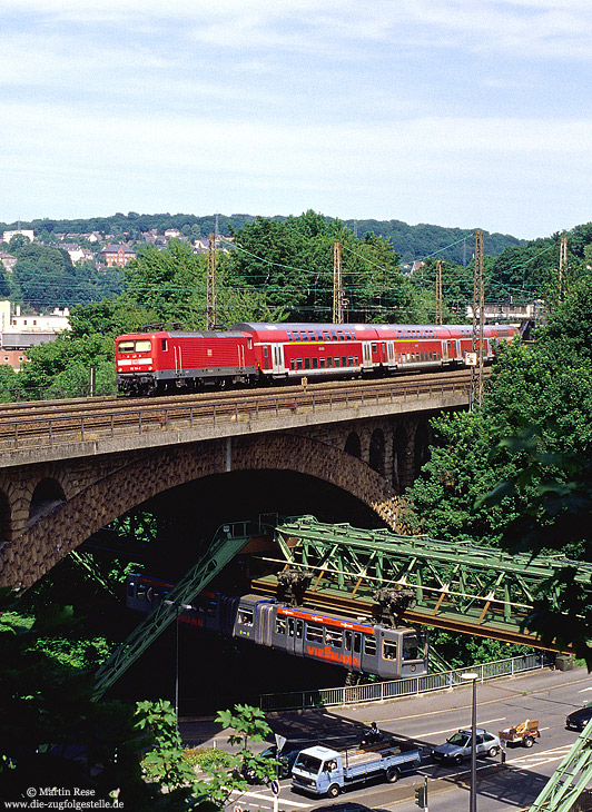 112 134 bei Wuppertal Zoologischer Garten mit Schwebebahn