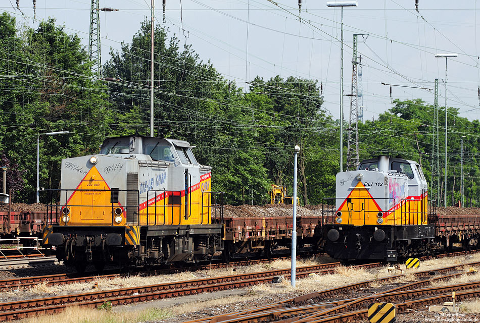 DLI112, DG 1200 BBM der Firma KHD aus dem Jahr 1966,und 203 003 von DieLei im Bahnhof Solingen Hbf