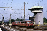 ETA150 815 761 im Bahnhof Wuppertal Vohwinkel mit Stellwerk Vpf