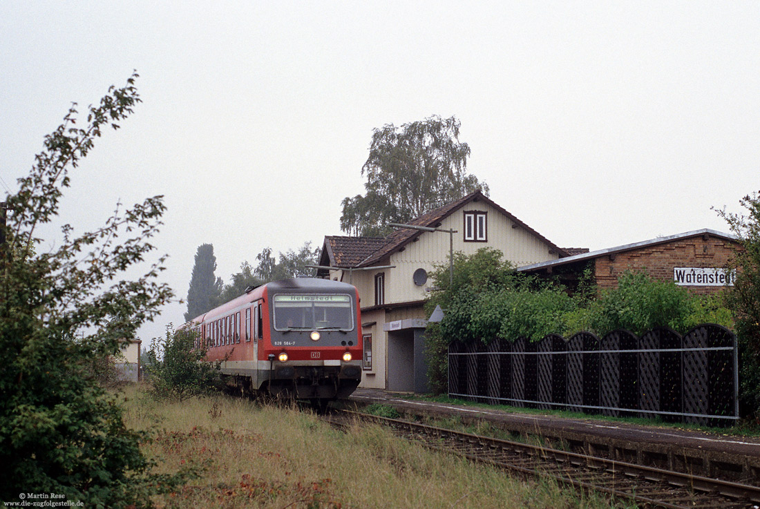 628 564 vom Bw Braunschweig als Nahverkehrszug nach Helmstedt im Bahnhof Watenstedt