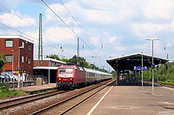 120 142 im Bahnhof Opladen vor dem Umbau